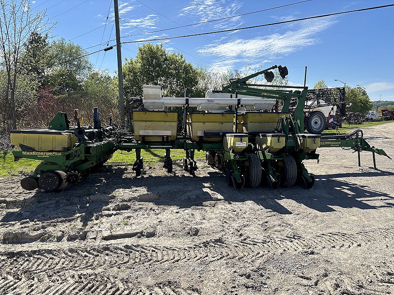 1996 JOHN DEERE 1770 CONSERVATION PLANTER