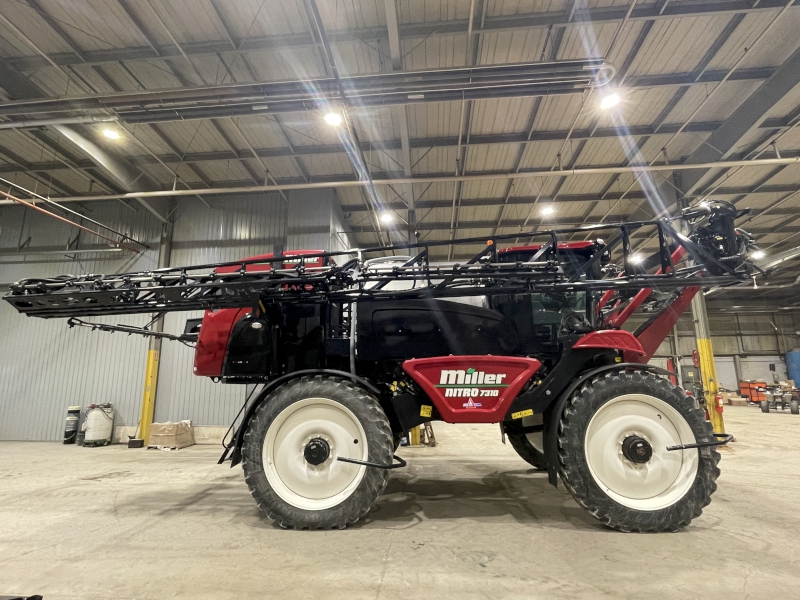 2022 MILLER NITRO 7310 SELF PROPELLED SPRAYER