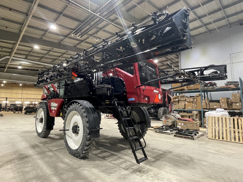 2022 MILLER NITRO 7310 SELF PROPELLED SPRAYER