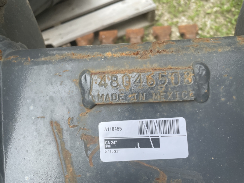 2019 CASE 24 INCH BACKHOE BUCKET