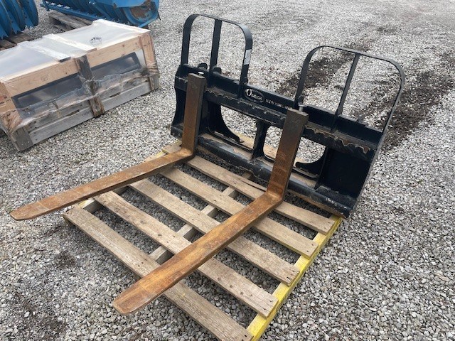 2024 HORST 5500 POUND PALLET FORK