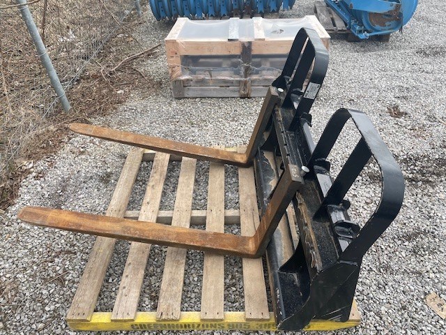 2024 HORST 5500 POUND PALLET FORK