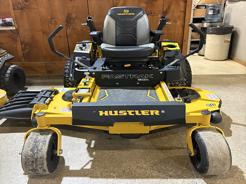 2023 HUSTLER FASTRAK SDX 60 INCH ZERO TURN MOWER