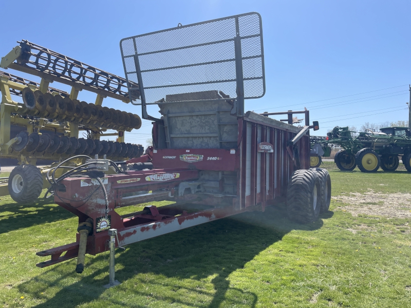 2013 HAGEDORN 5440 EXTRA-VERT MANURE SPREADER