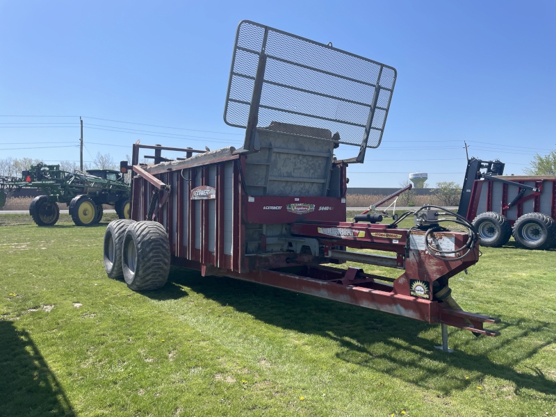 2013 HAGEDORN 5440 EXTRA-VERT MANURE SPREADER