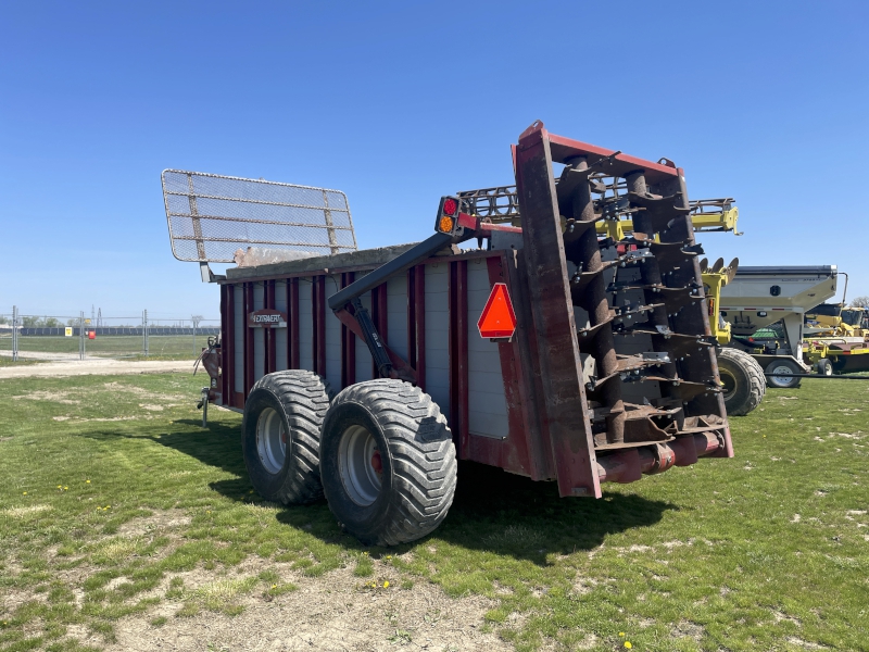 2013 HAGEDORN 5440 EXTRA-VERT MANURE SPREADER