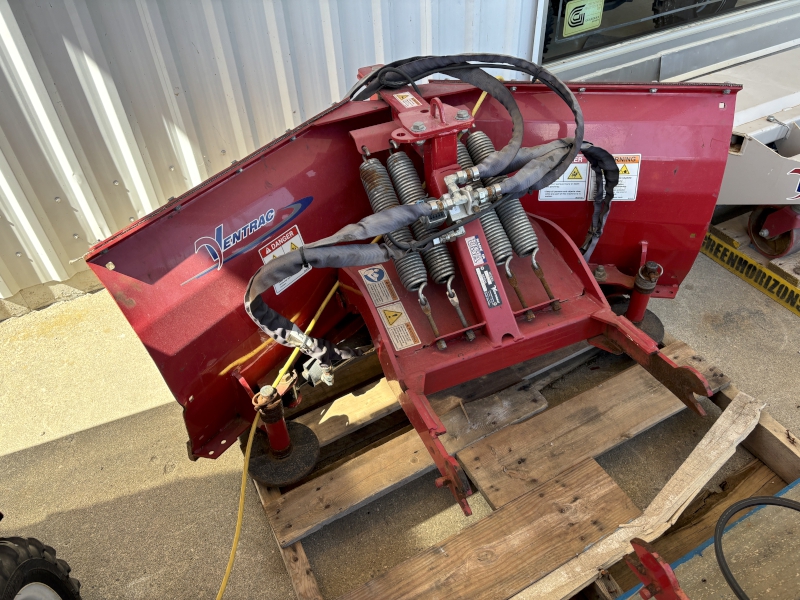 2017 VENTRAC 3400Y COMPACT TRACTOR WITH ATTACHMENTS - SNOW REMOVAL PACKAGE