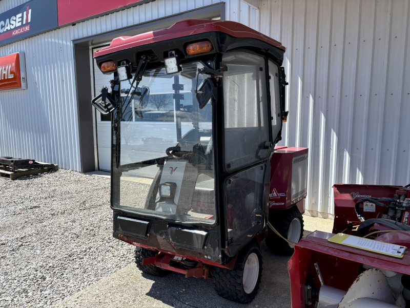 2017 VENTRAC 3400Y COMPACT TRACTOR WITH ATTACHMENTS - SNOW REMOVAL PACKAGE