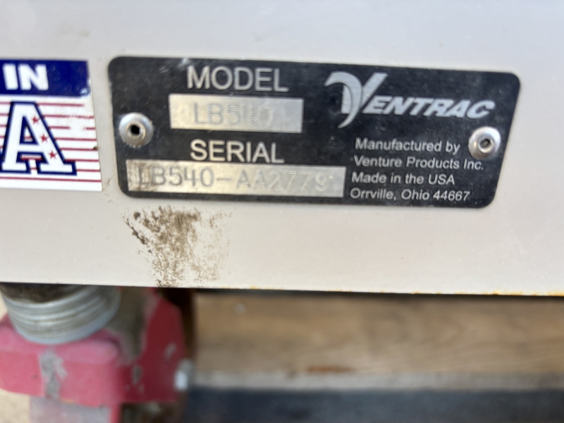 2017 VENTRAC 3400Y COMPACT TRACTOR WITH ATTACHMENTS - SNOW REMOVAL PACKAGE