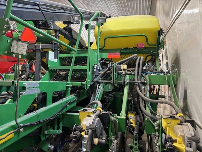 2012 JOHN DEERE 1790 PLANTER