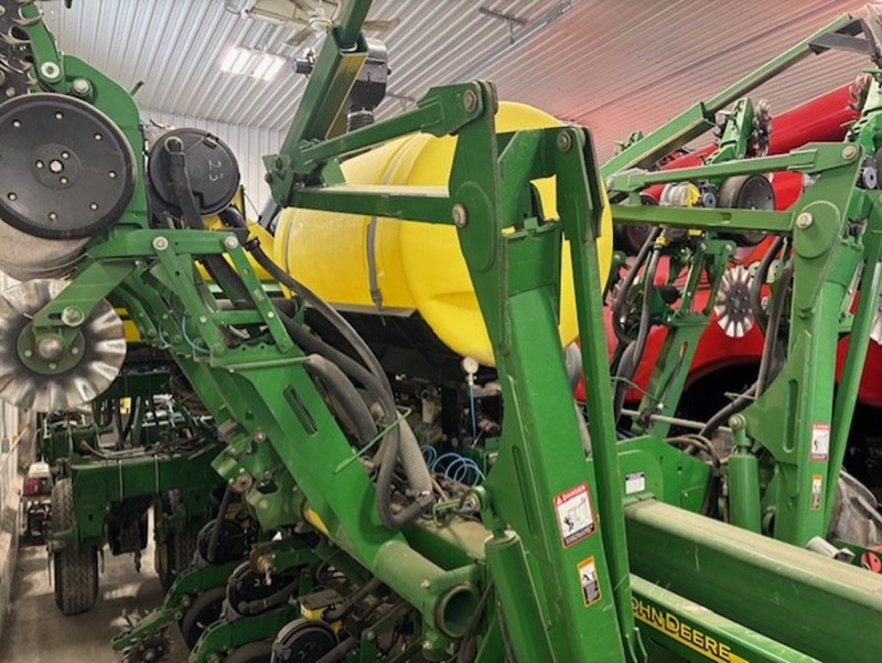 2012 JOHN DEERE 1790 PLANTER