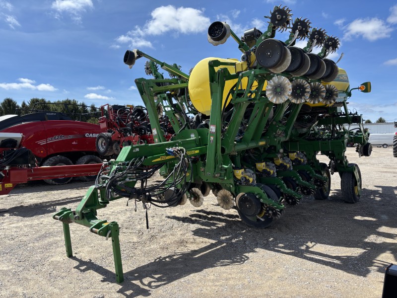 2012 JOHN DEERE 1790 PLANTER