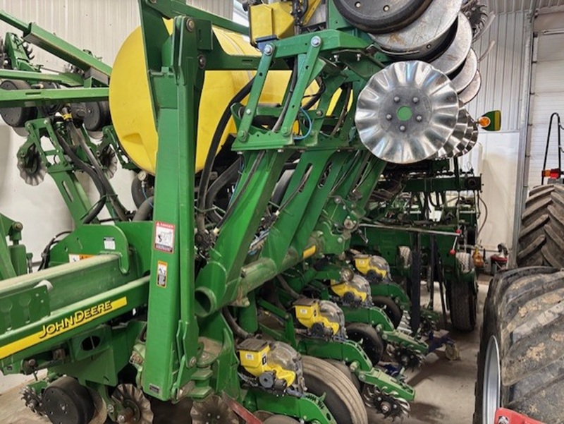 2012 JOHN DEERE 1790 PLANTER