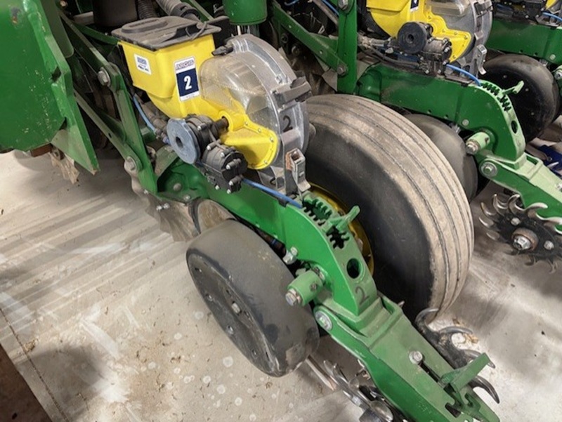 2012 JOHN DEERE 1790 PLANTER