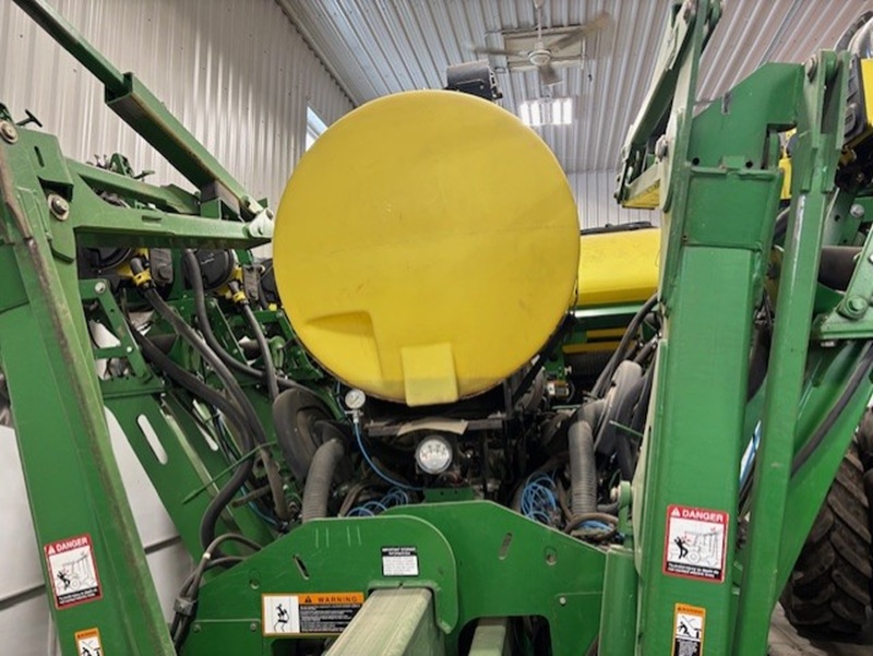 2012 JOHN DEERE 1790 PLANTER