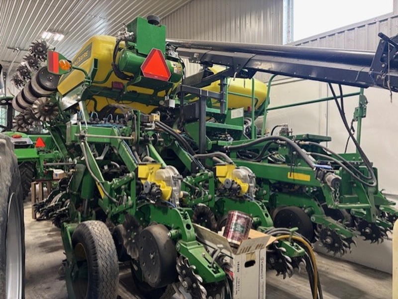 2012 JOHN DEERE 1790 PLANTER