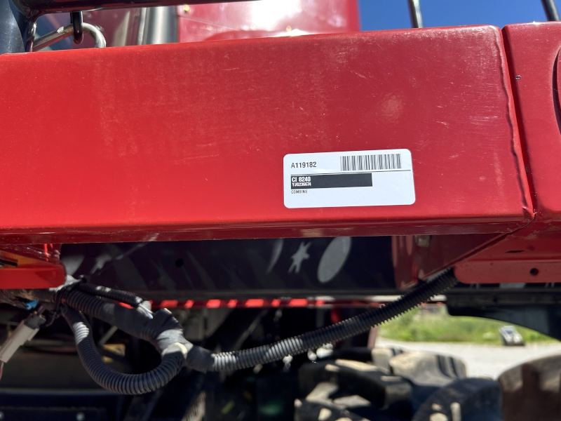 2018 CASE IH 8240 AXIAL-FLOW COMBINE