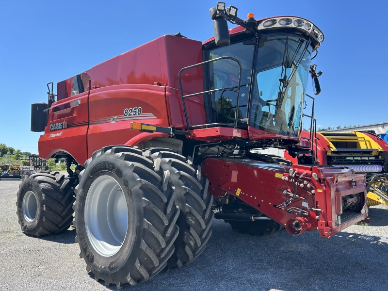 2023 CASE IH 8250 AXIAL-FLOW COMBINE