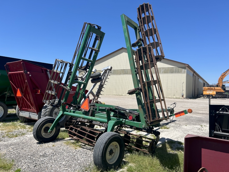 2011 GREAT PLAINS 2330SC ROLLING BASKET