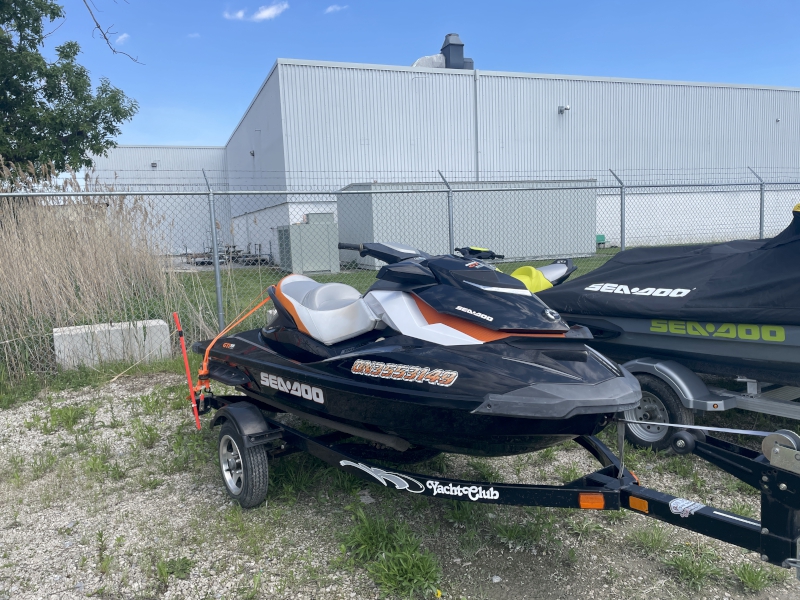 2012 SEA-DOO GTI SE 130 PERSONAL WATERCRAFT WITH TRAILER