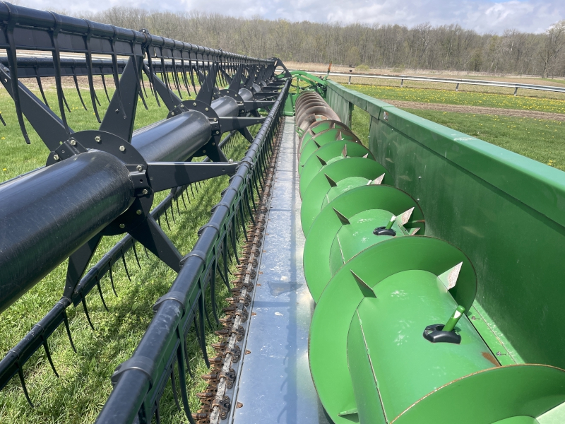 2011 JOHN DEERE 635F FLEX DRAPER HEAD