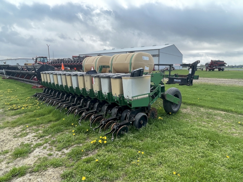 GREAT PLAINS PLANTER