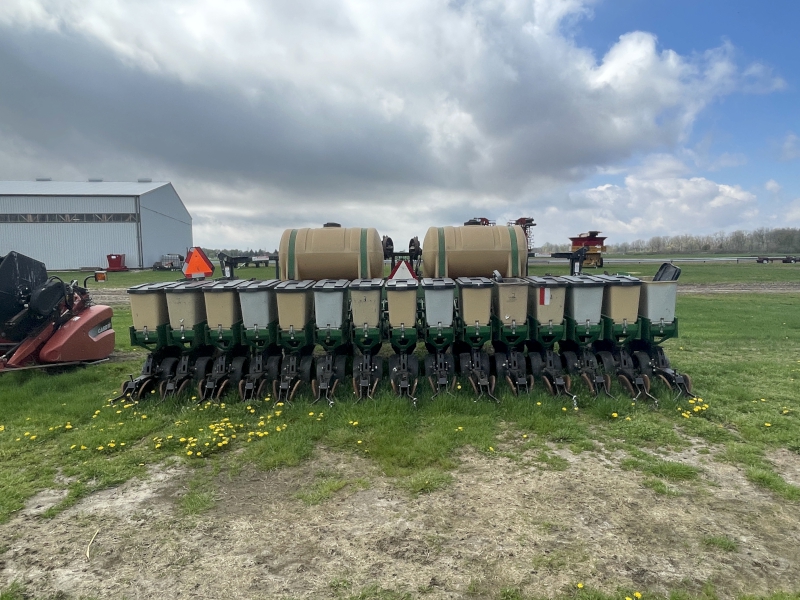 GREAT PLAINS PLANTER