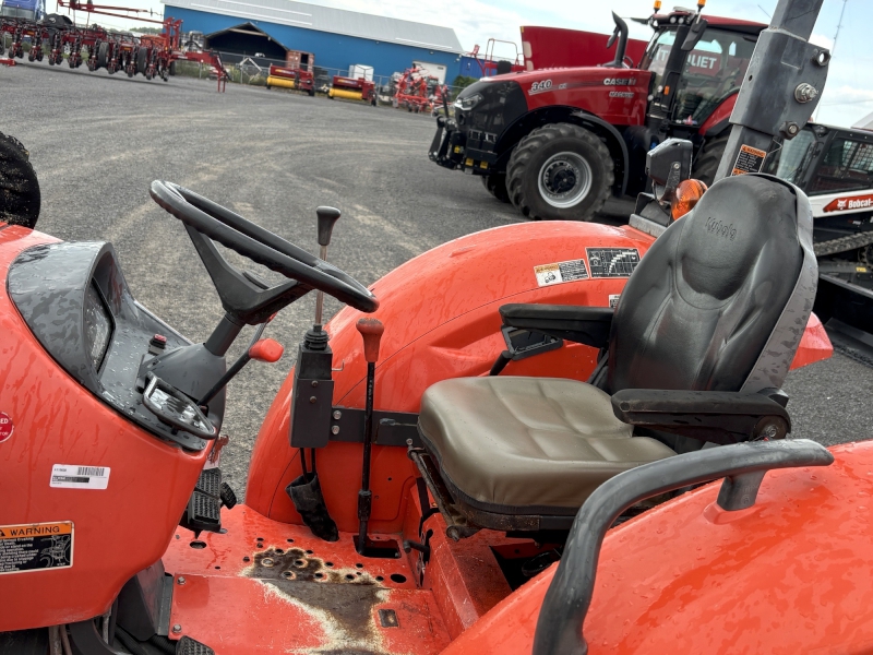 2014 KUBOTA M7040 TRACTOR WITH LOADER