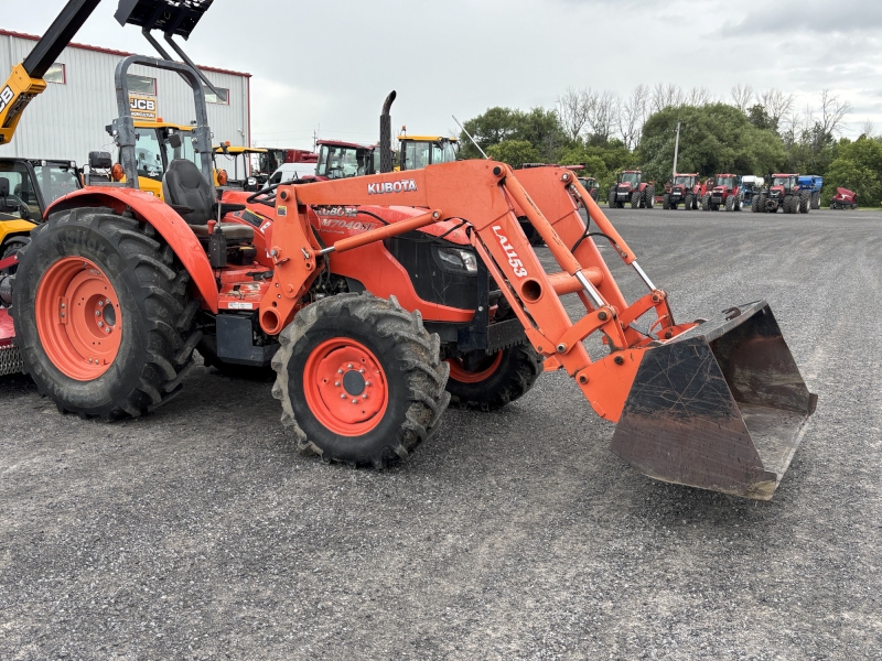 2014 KUBOTA M7040 TRACTOR WITH LOADER