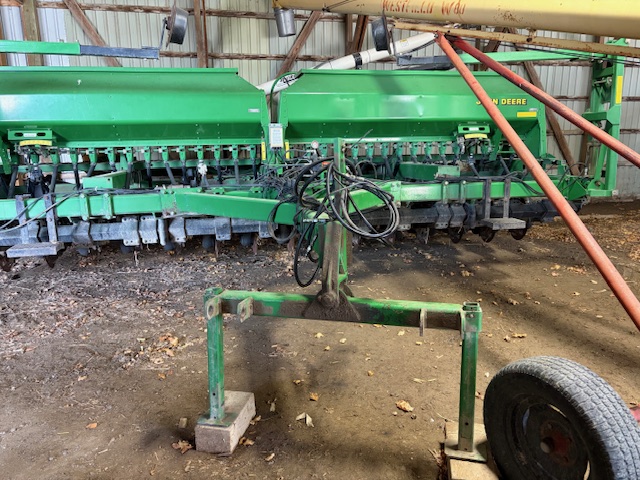 2002 JOHN DEERE 1560 NO-TILL DRILL