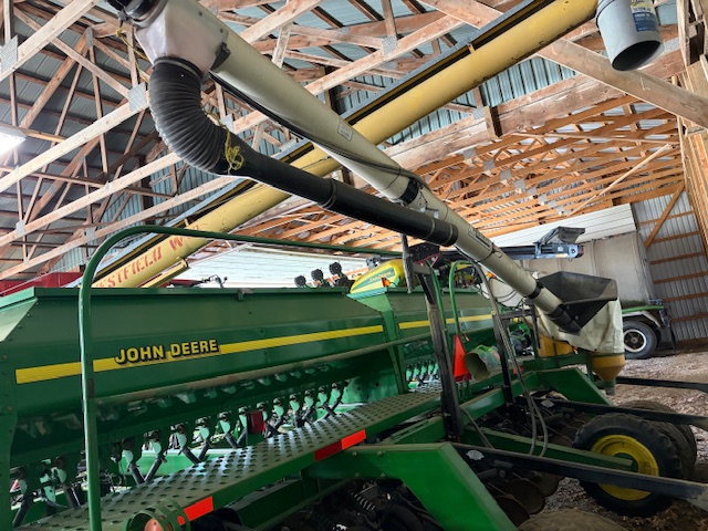 2002 JOHN DEERE 1560 NO-TILL DRILL