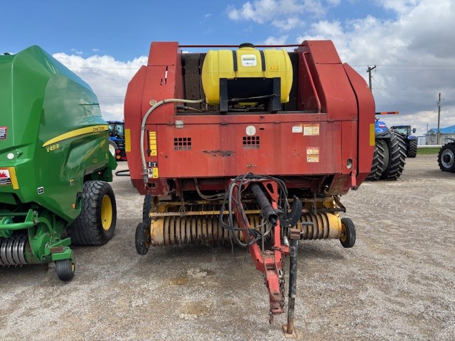 2004 NEW HOLLAND BR780 ROUND BALER