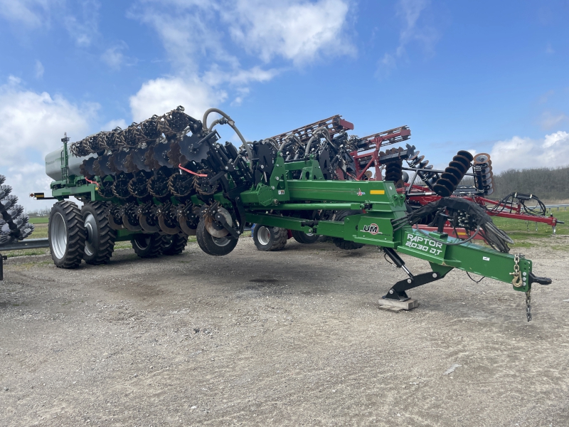 2024 UNVERFERTH RAPTOR 2030DT STRIP TILLER