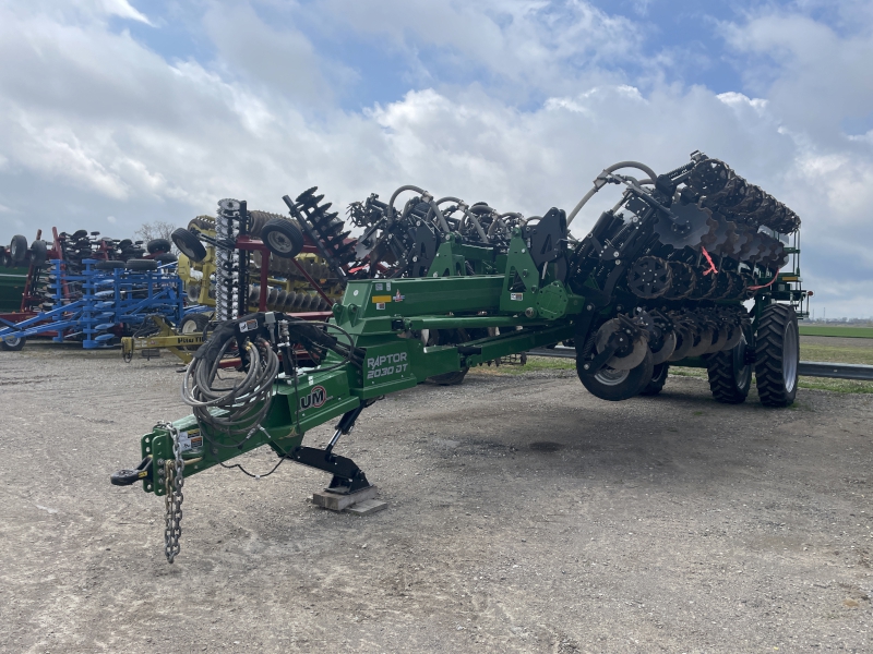 2024 UNVERFERTH RAPTOR 2030DT STRIP TILLER
