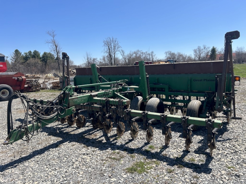 1998 GREAT PLAIN SOLID STAND 20 MIN-TILL DRILL