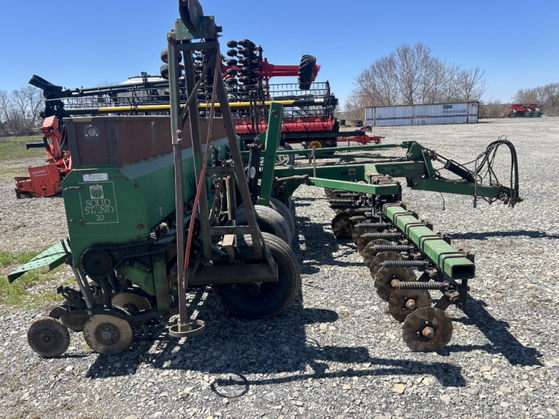 1998 GREAT PLAIN SOLID STAND 20 MIN-TILL DRILL