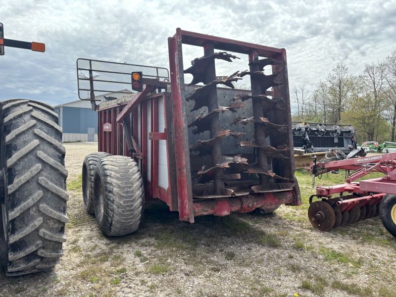 2011 HAGEDORN 5440 MANURE SPREADER