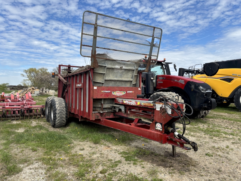2011 HAGEDORN 5440 MANURE SPREADER