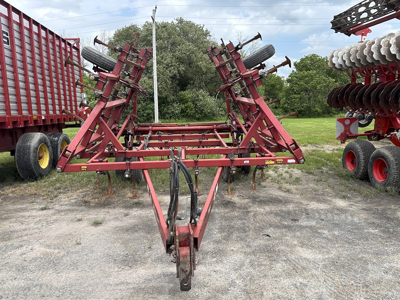 1996 CASE IH 4600 FIELD CULTIVATOR