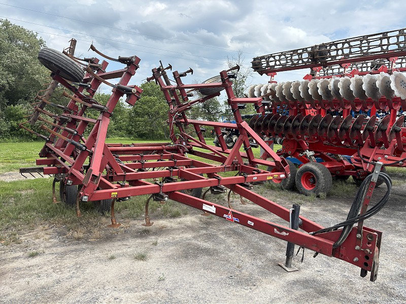 1996 CASE IH 4600 FIELD CULTIVATOR