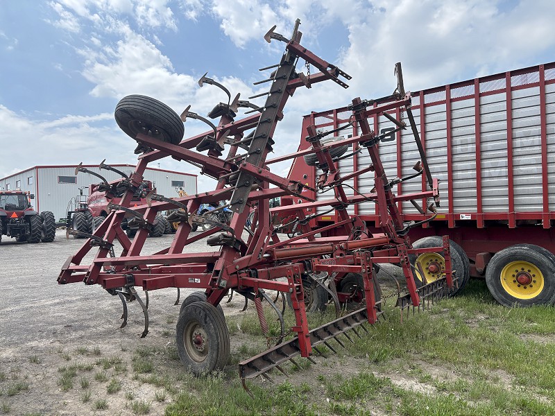 1996 CASE IH 4600 FIELD CULTIVATOR