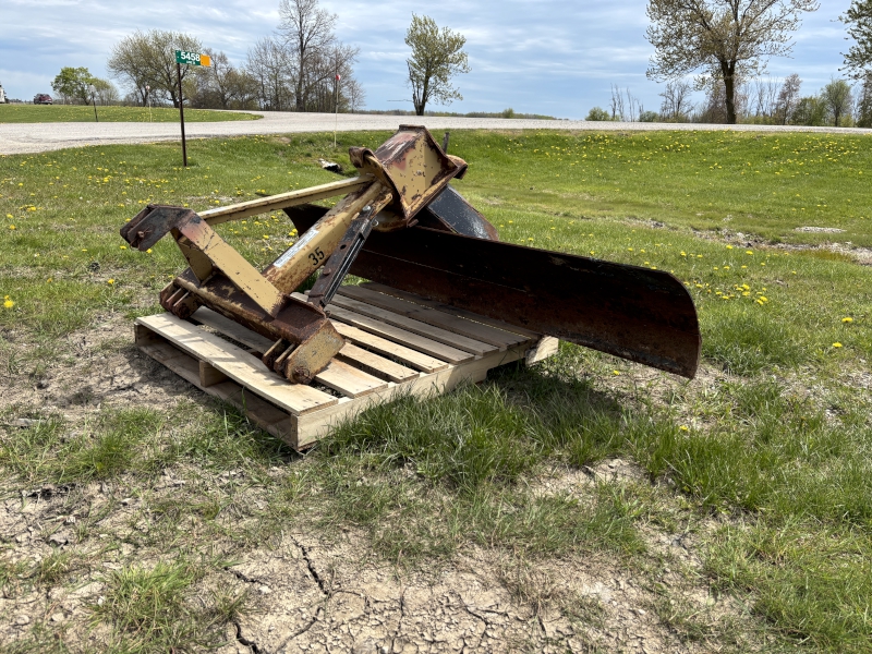 8 FOOT LANDPRIDE 35 REAR BLADE