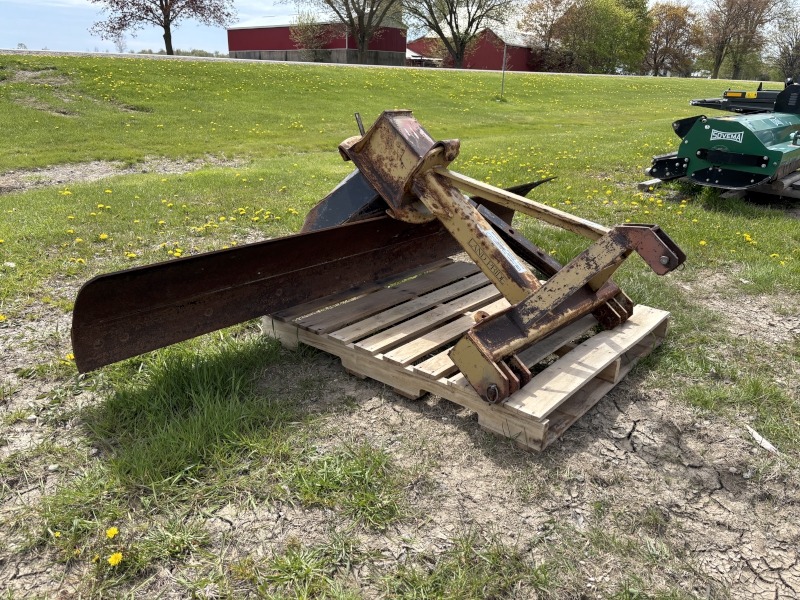 8 FOOT LANDPRIDE 35 REAR BLADE