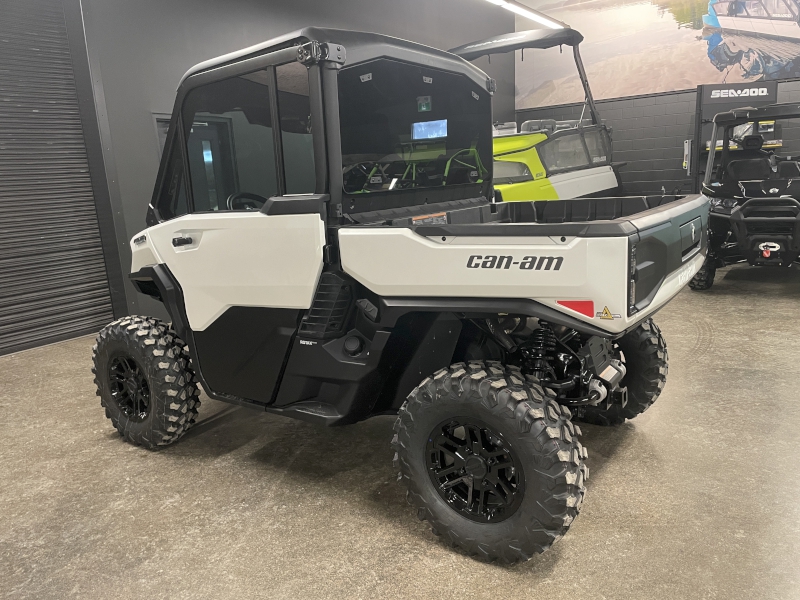 2026 CAN-AM DEFENDER LIMITED HD11 SIDE BY SIDE