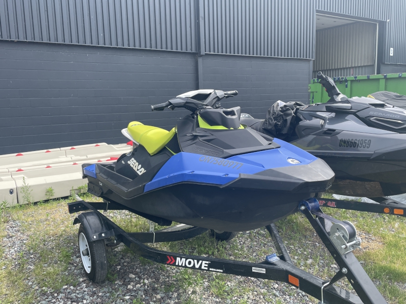 2021 SEA-DOO SPARK 3UP PERSONAL WATERCRAFT WITH TRAILER