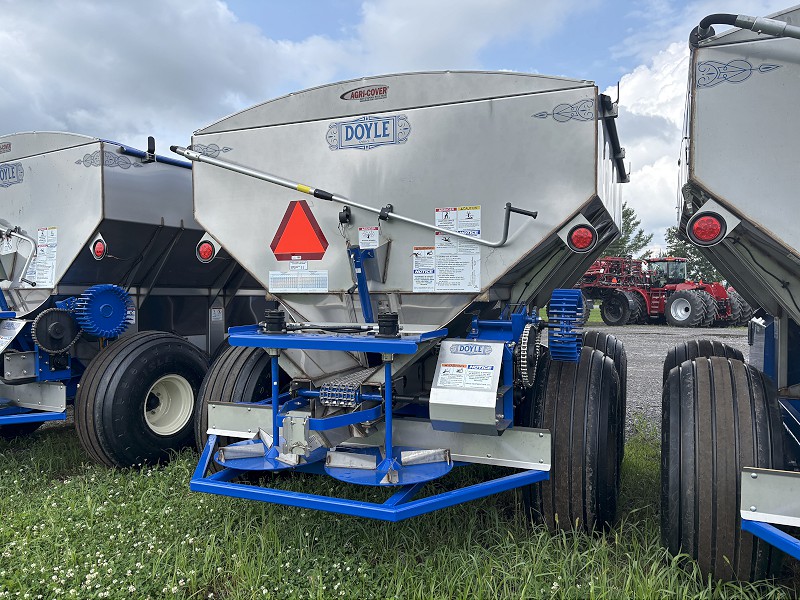 2026 DOYLE 8 TON PULL TYPE FERTILIZER SPREADER