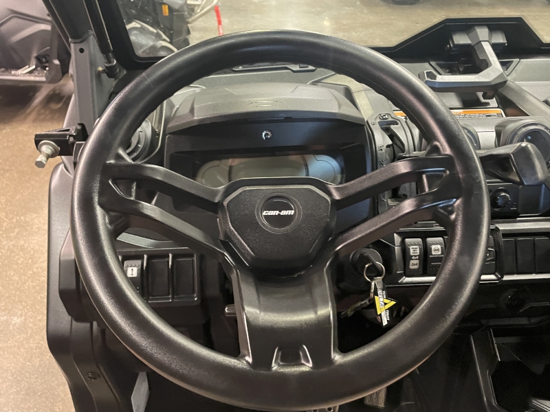 Side-by-Side/Utility Vehicle  2024 CAN-AM DEFENDER LIMITED HD10 SIDE BY SIDE Photo