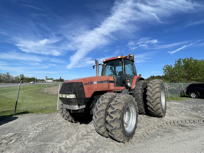 2002 CASE IH MX220 MAGNUM TRACTOR