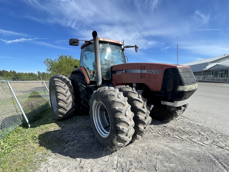 2002 CASE IH MX220 MAGNUM TRACTOR