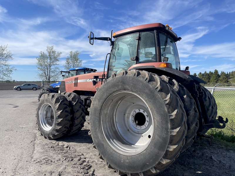 2002 CASE IH MX220 MAGNUM TRACTOR